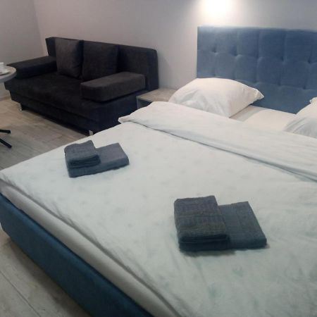 Apartament Yescity! Uzjhorod Exteriör bild