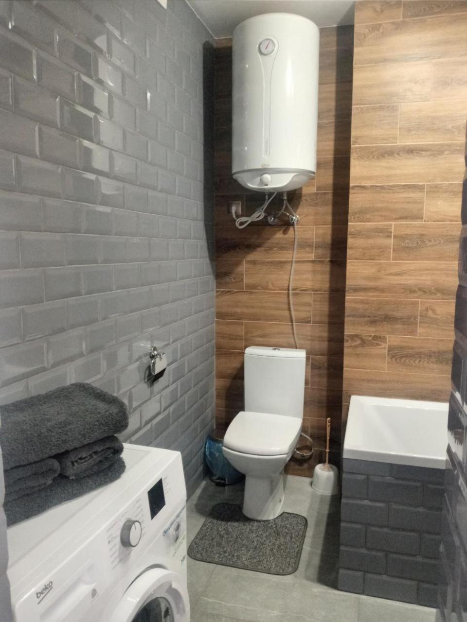 Apartament Yescity! Uzjhorod Exteriör bild